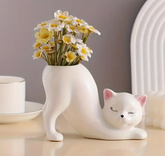 1pc Adorable Whimsical Cat-Shaped Resin Vase, Classic Decorative Figurine for Tabletop Floral Display, 5.5 x 3.0 x 3.9 Inches, Perfect Home & Office Decor Accent